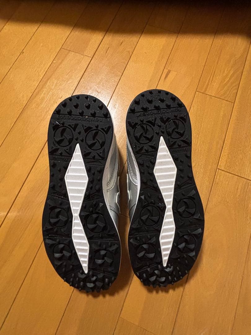 【即購入OK 】 New Balance ゴルフシューズ シルバー BOA