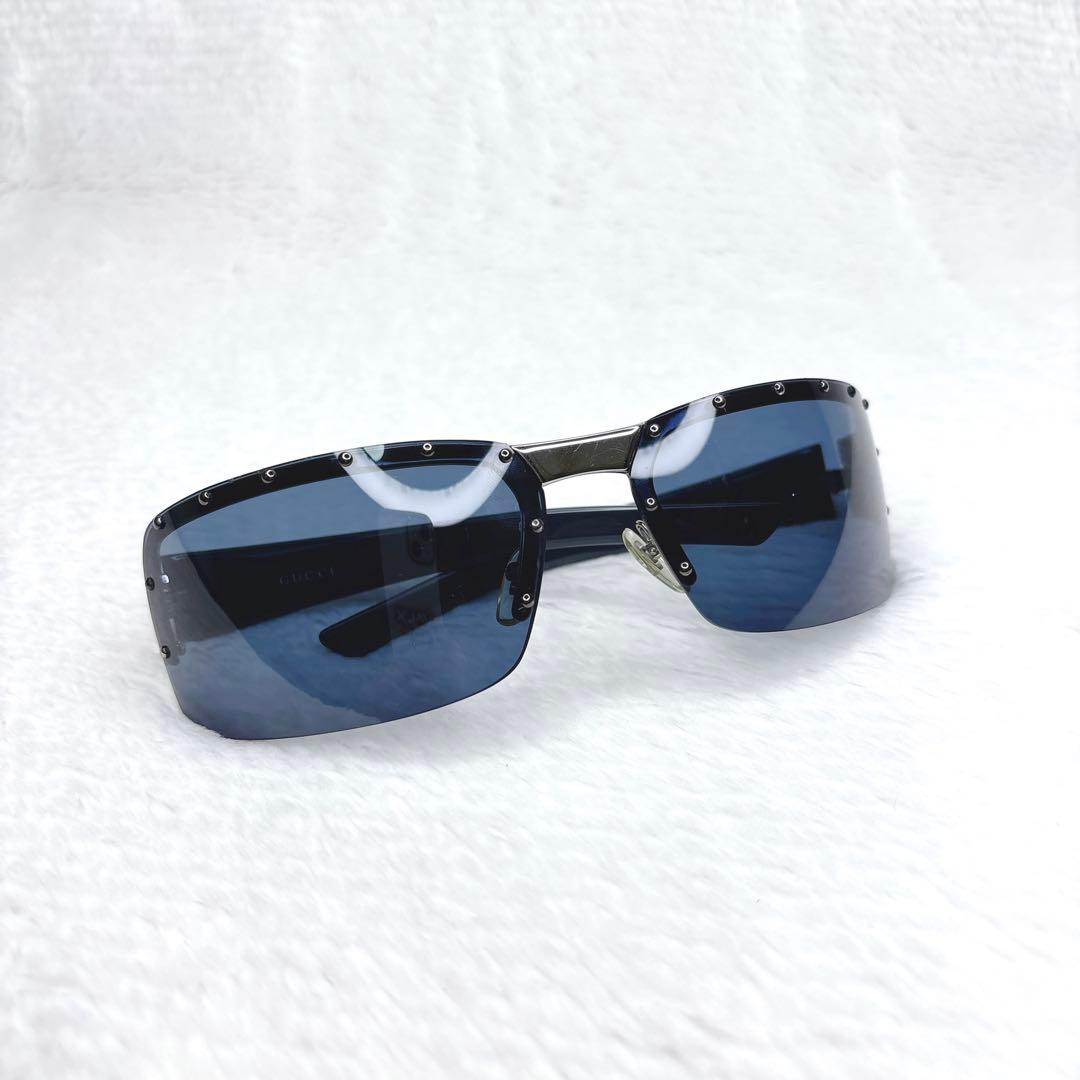 小物 GUCCI l Frame Sunglasses Rivet