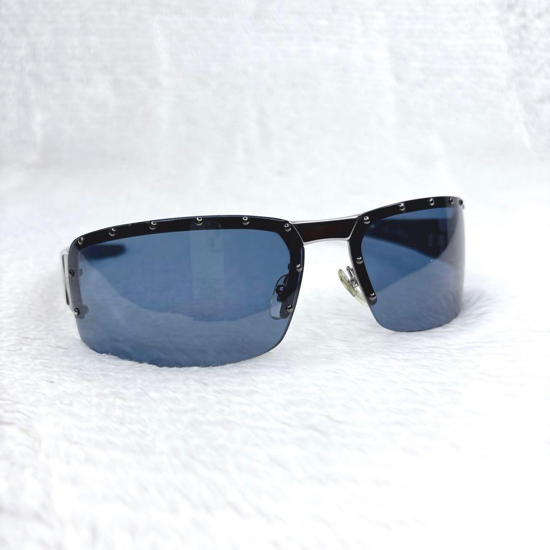 小物 GUCCI l Frame Sunglasses Rivet