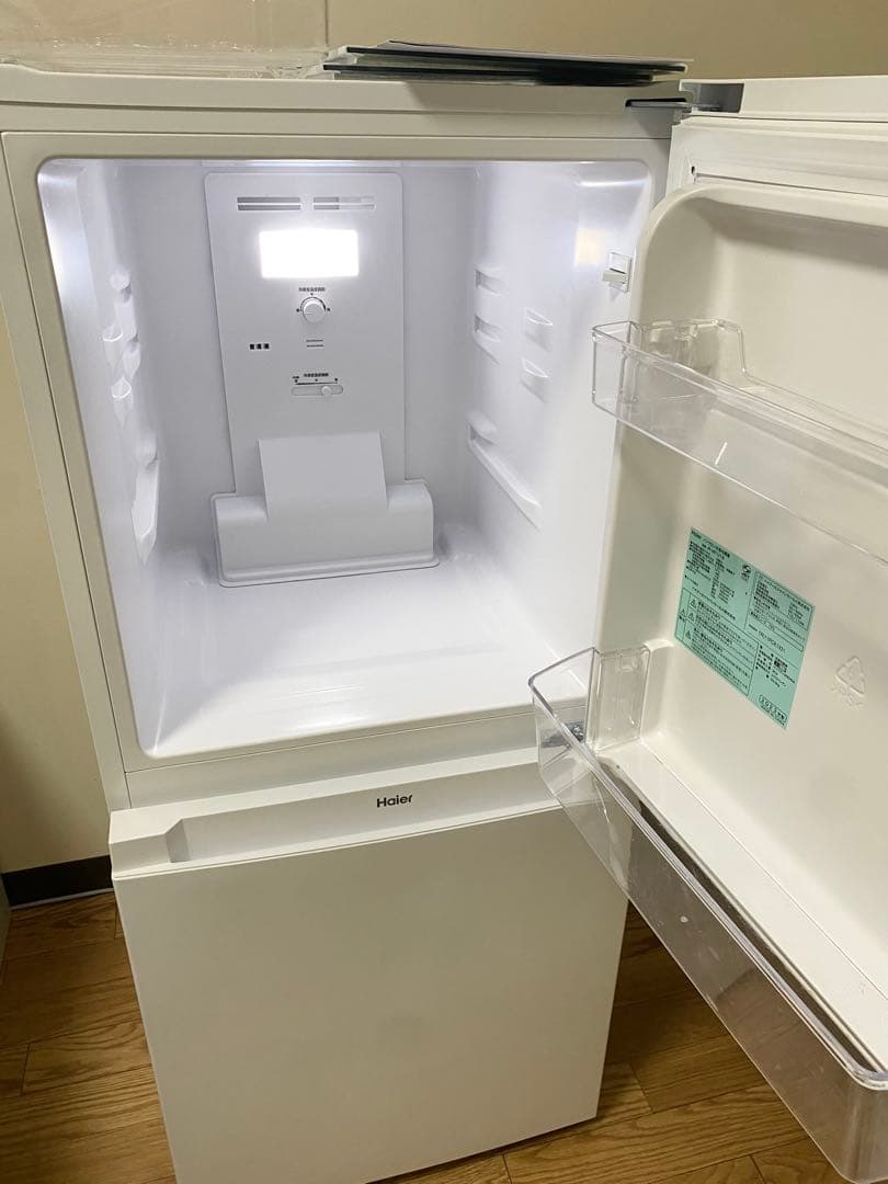 【送料込み】Haier 冷蔵庫　121L 2ドア　ファン式　ホワイト【右開き】