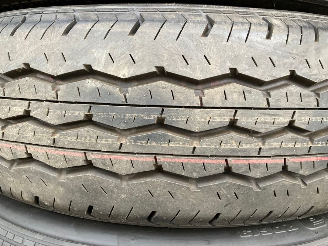 新車剥がし BS 195/80R15 25年製 夏タイヤ 【南-184 ①】
