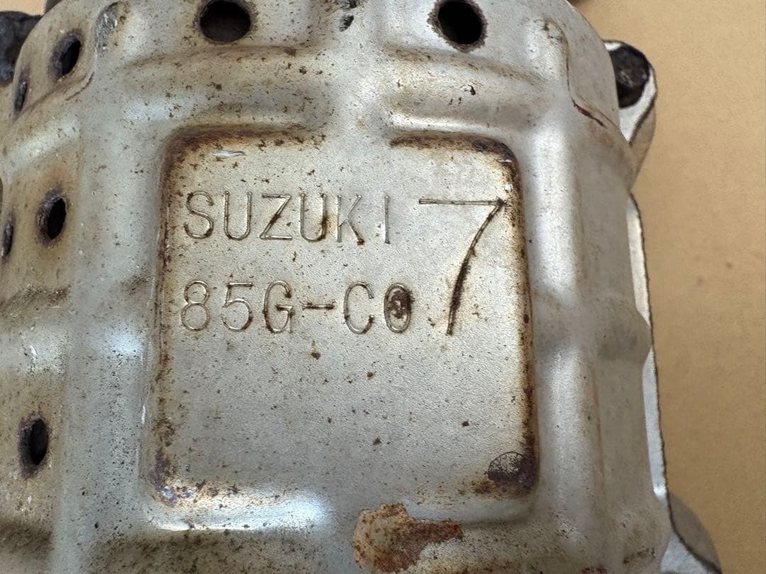 スズキ純正 エキマニ 触媒コンバーター 85G-C07