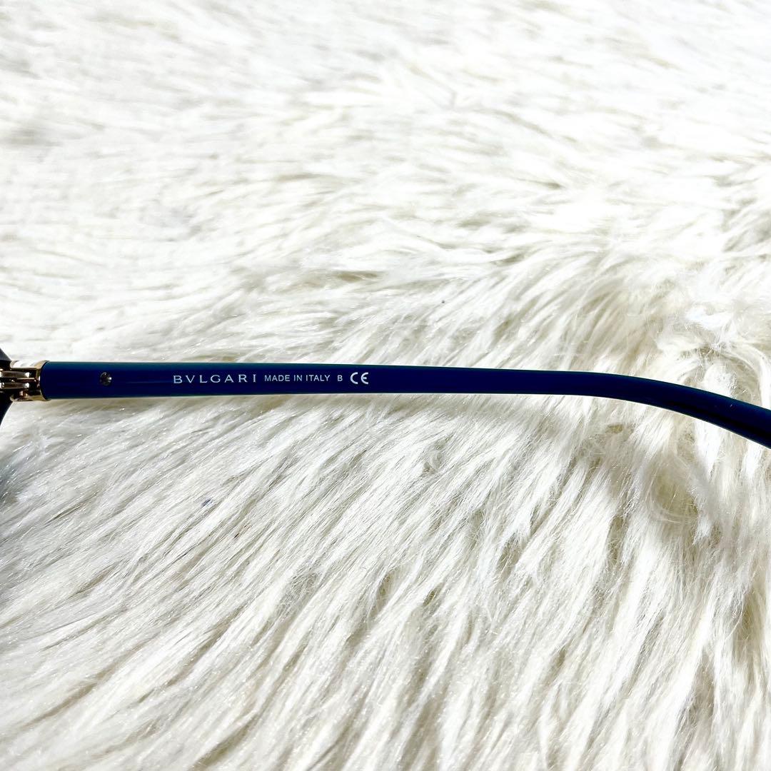 極美品　BVLGARI　サングラス　8177-F　キャットアイ　ブラックレンズ