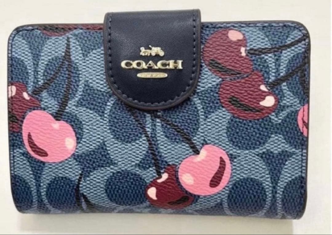 COACH チェリー柄 二つ折り財布　CZ342