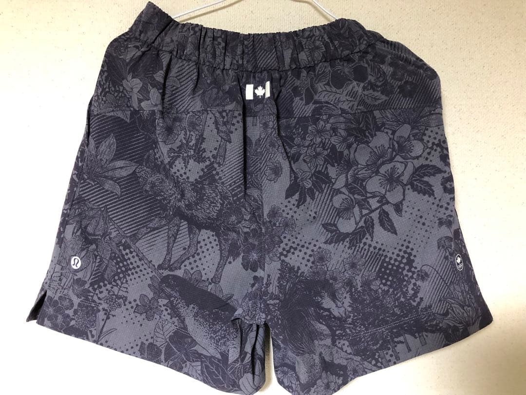 新品 Lululemon ルルレモン ショートパンツ 限定モデル サイズ4