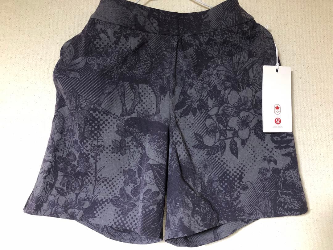 新品 Lululemon ルルレモン ショートパンツ 限定モデル サイズ4
