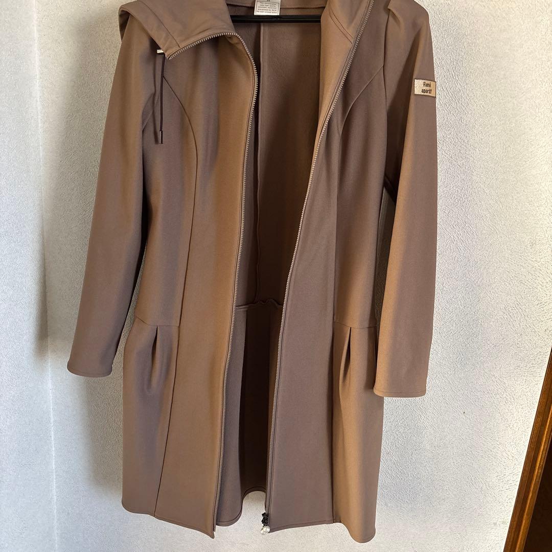 ルネ　　 フード付きブラウンコート