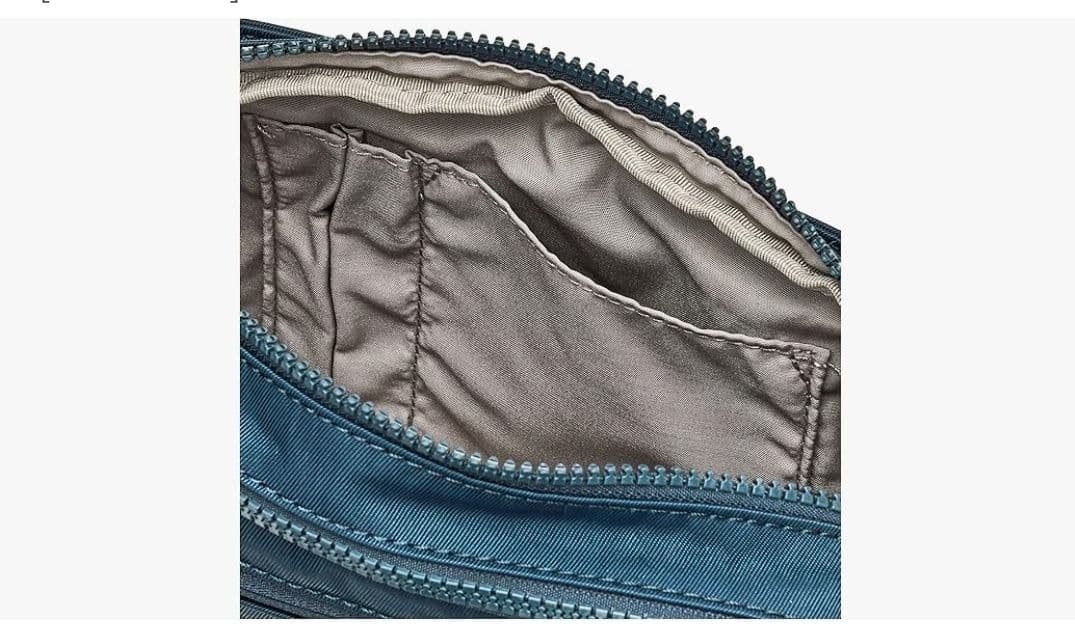 新品　Kiplingミニショルダー 　　　バッグ 　キーケース付き