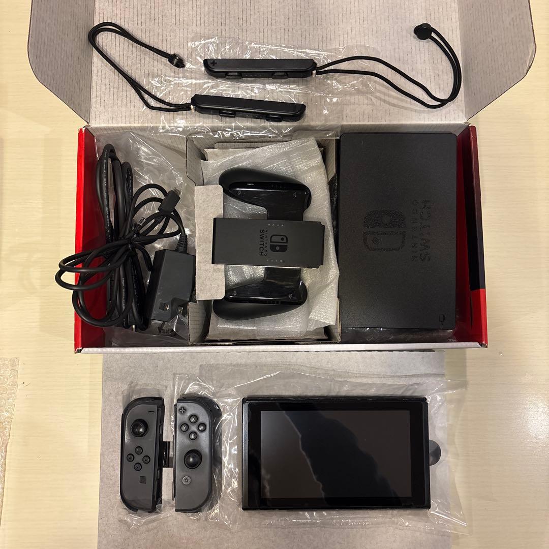 Nintendo switch本体 および 付属品