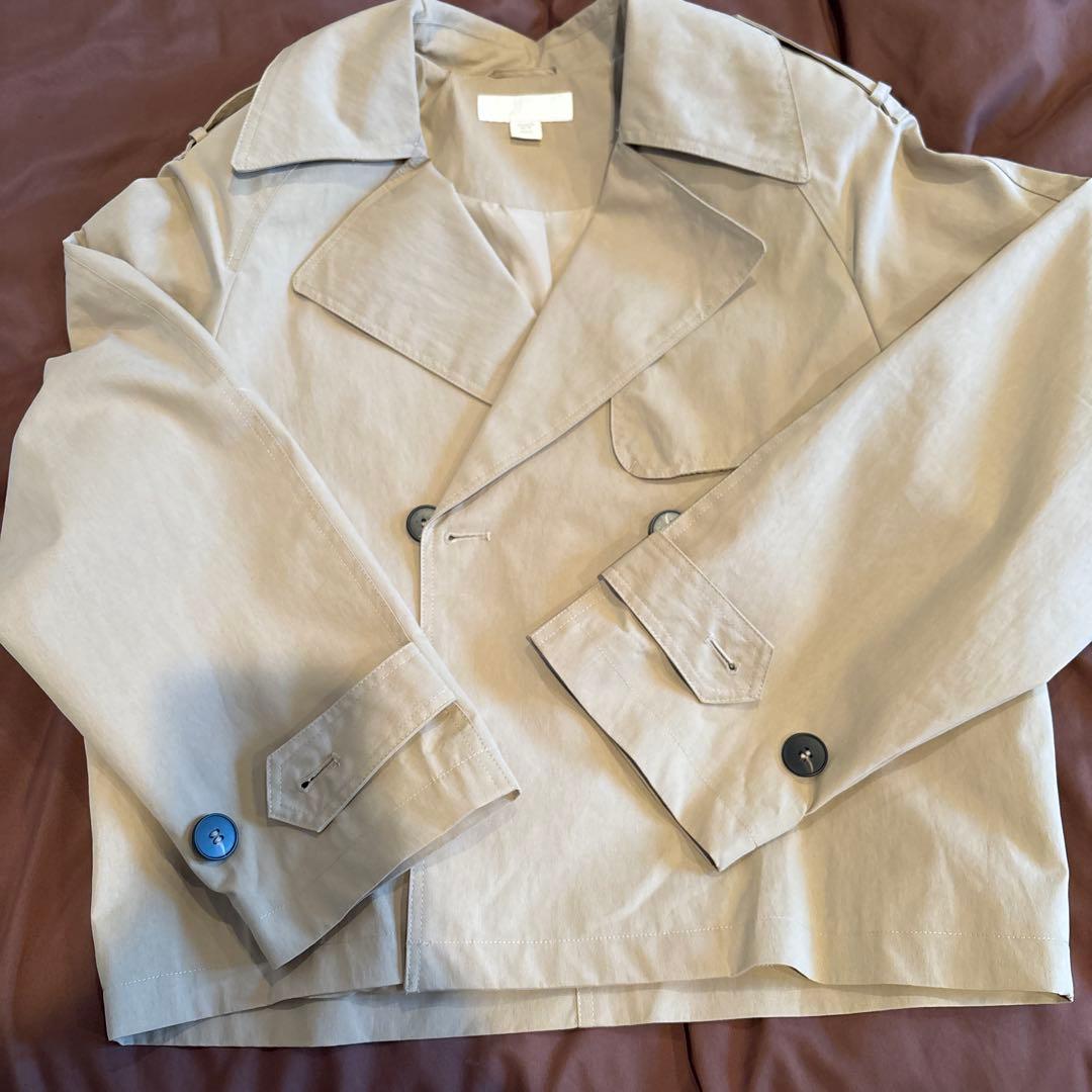 【完売品】ZARA ショートトレンチ　ショルダーパット付き XS