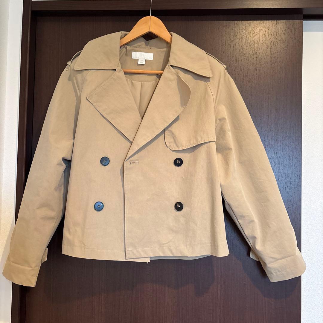 【完売品】ZARA ショートトレンチ　ショルダーパット付き XS
