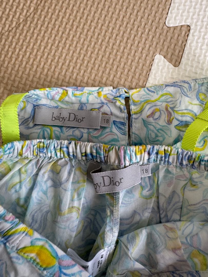 baby Dior 花柄ワンピースとショートパンツセット 18M
