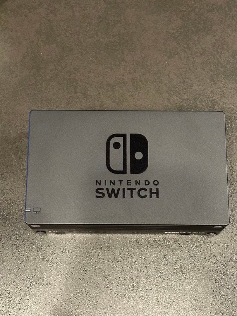 Nintendo Switch 本体　(画面保護シール付き)