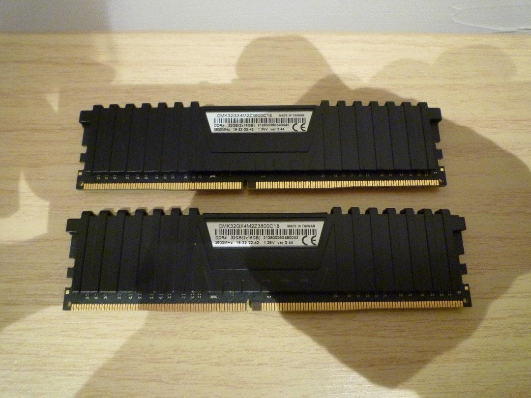 メモリ　DDR4-3200　16GB　2枚　合計　32GB