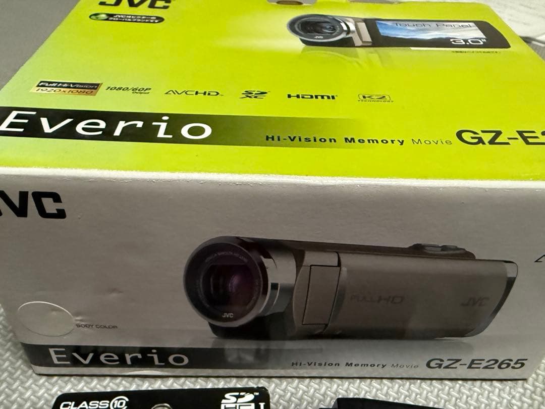 ビデオカメラ　セット　JVC SD16GB付