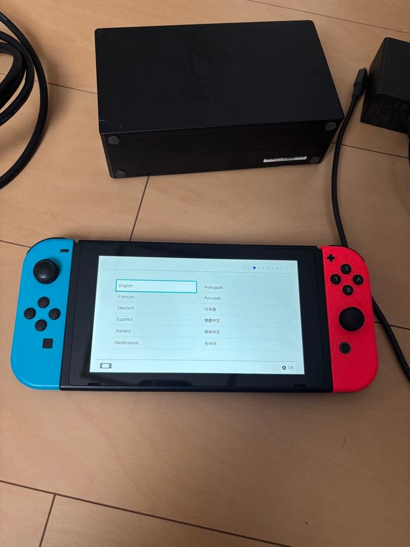 ［説明必読］Nintendo Switch 本体 青/赤 Joy-Con
