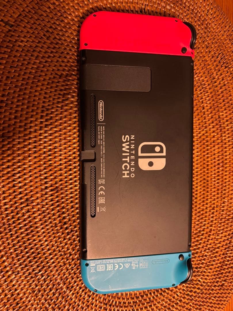 ［説明必読］Nintendo Switch 本体 青/赤 Joy-Con