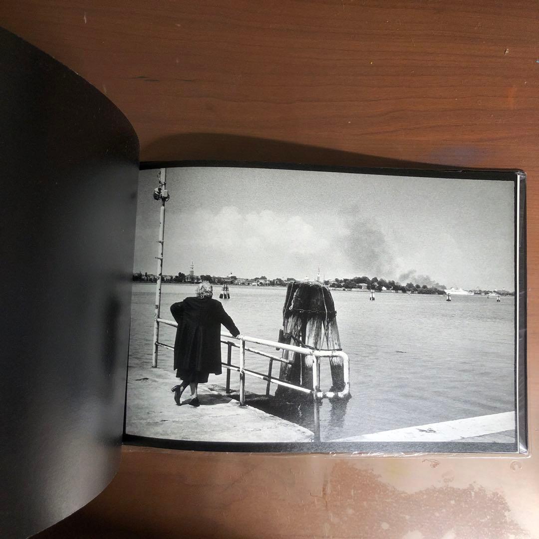 (珍しい本) 初版 Raymond Depardon MANICOMIO 洋書