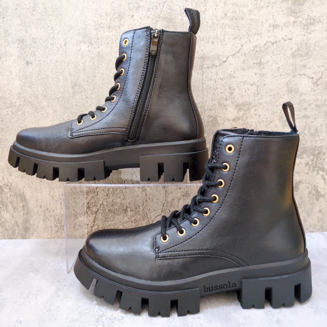 ​【新品】busola ブソラ 撥水 山羊革 レースアップブーツ 厚底 38