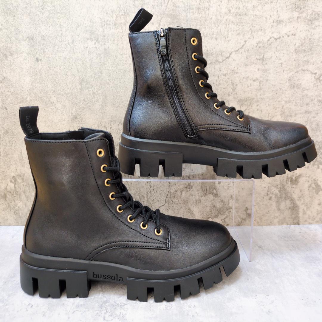 ​【新品】busola ブソラ 撥水 山羊革 レースアップブーツ 厚底 38