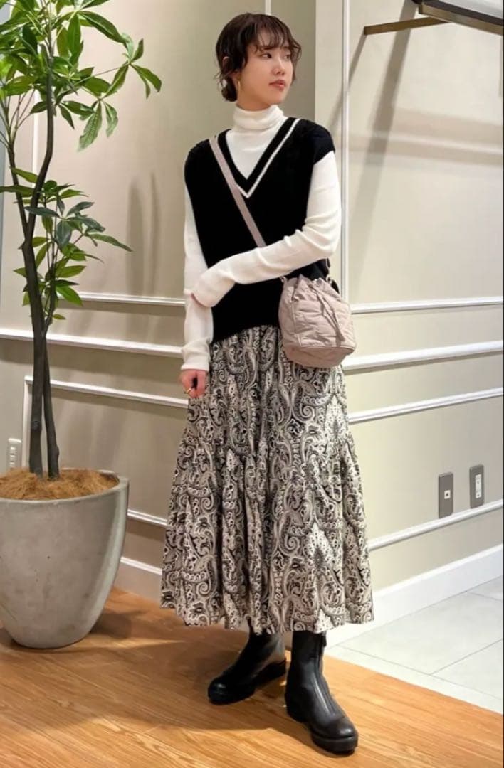 完売　23区　フレンチペイズリーデシン ティアードスカート　￥29,700
