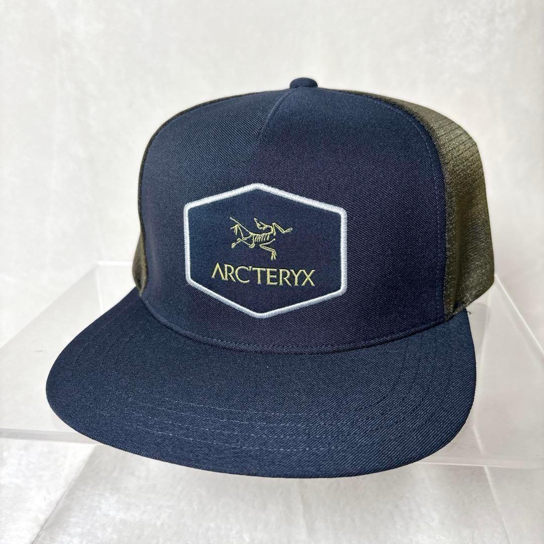 【美品】ARC'TERYX キャップ HEXAGONAL TRUCKER HAT