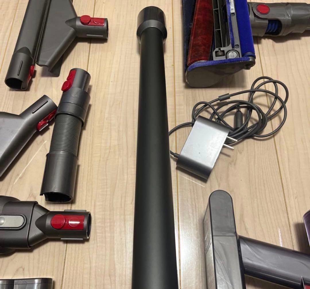 ⑦ すぐ使える！動作品！dysonダイソンコードレスクリーナー純正SV10K