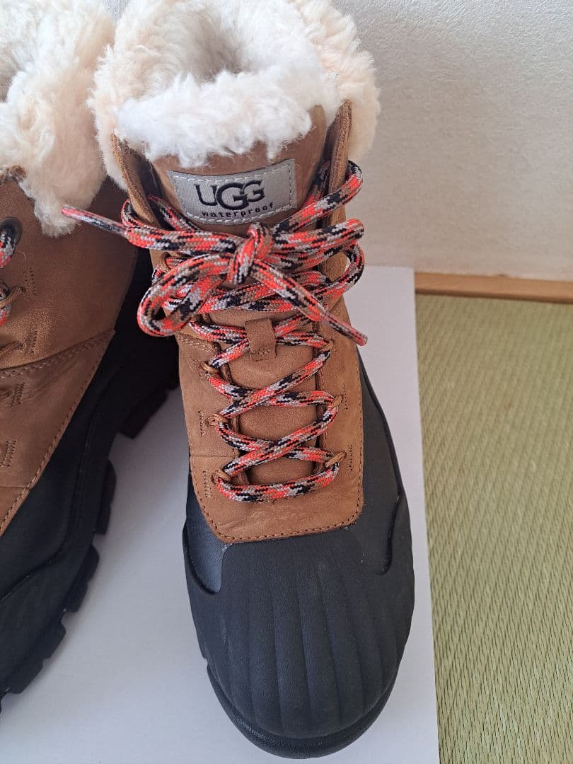 UGG W ADIROAM HIKER / アグ アディローム ハイカー