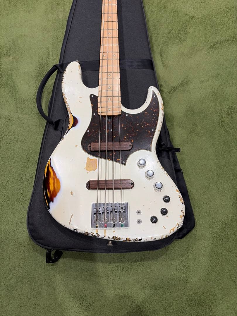ベース Xotic XJ-1T 4st Vintage White over3TB