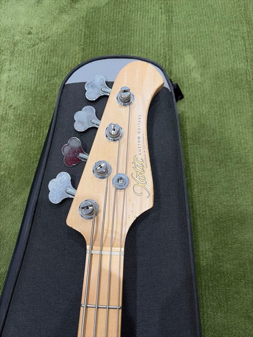ベース Xotic XJ-1T 4st Vintage White over3TB