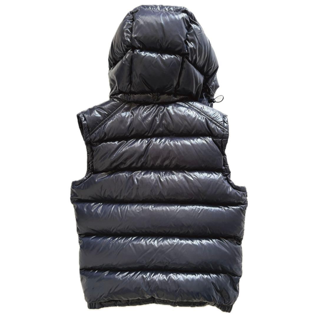 【購入締め切り】MONCLER メンズ　ダウンベスト