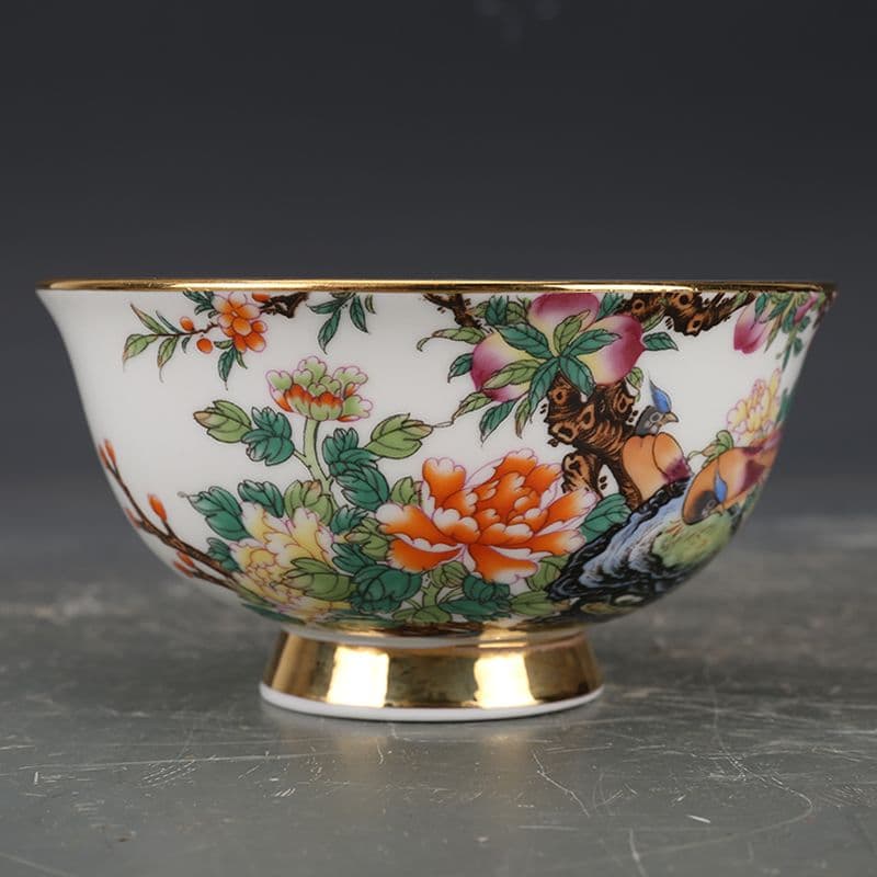 清雍正琺瑯彩錦鶏牡丹紋碗 景徳鎮 陶磁器 装飾品 現代工芸品 美術品 置物