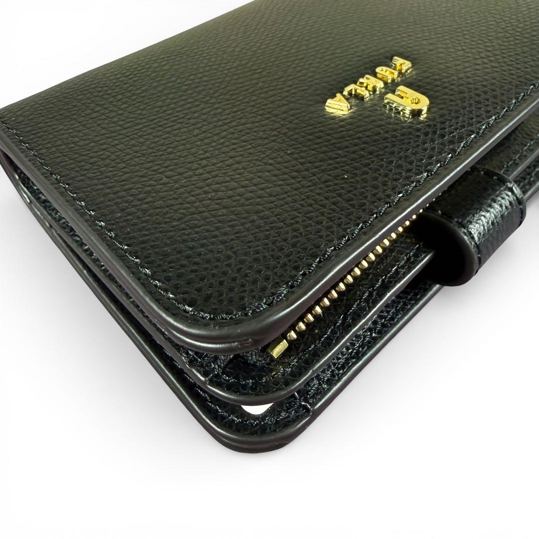【新品】FURLA 二つ折り財布 ブラック 黒 レザー ゴールド金具 シボ革
