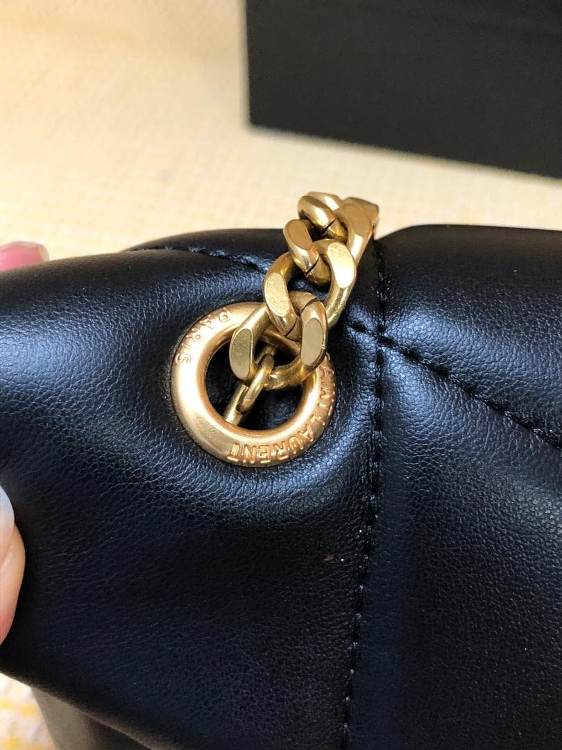 迅速発送>>（ラムスキンレザー）ショルダーバッグ 　YSL金色ロゴ　♬黒　超美品