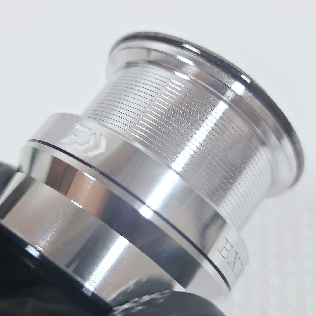 【極美品】DAIWA 18 EXIST FCLT2500S-C 純正スプール