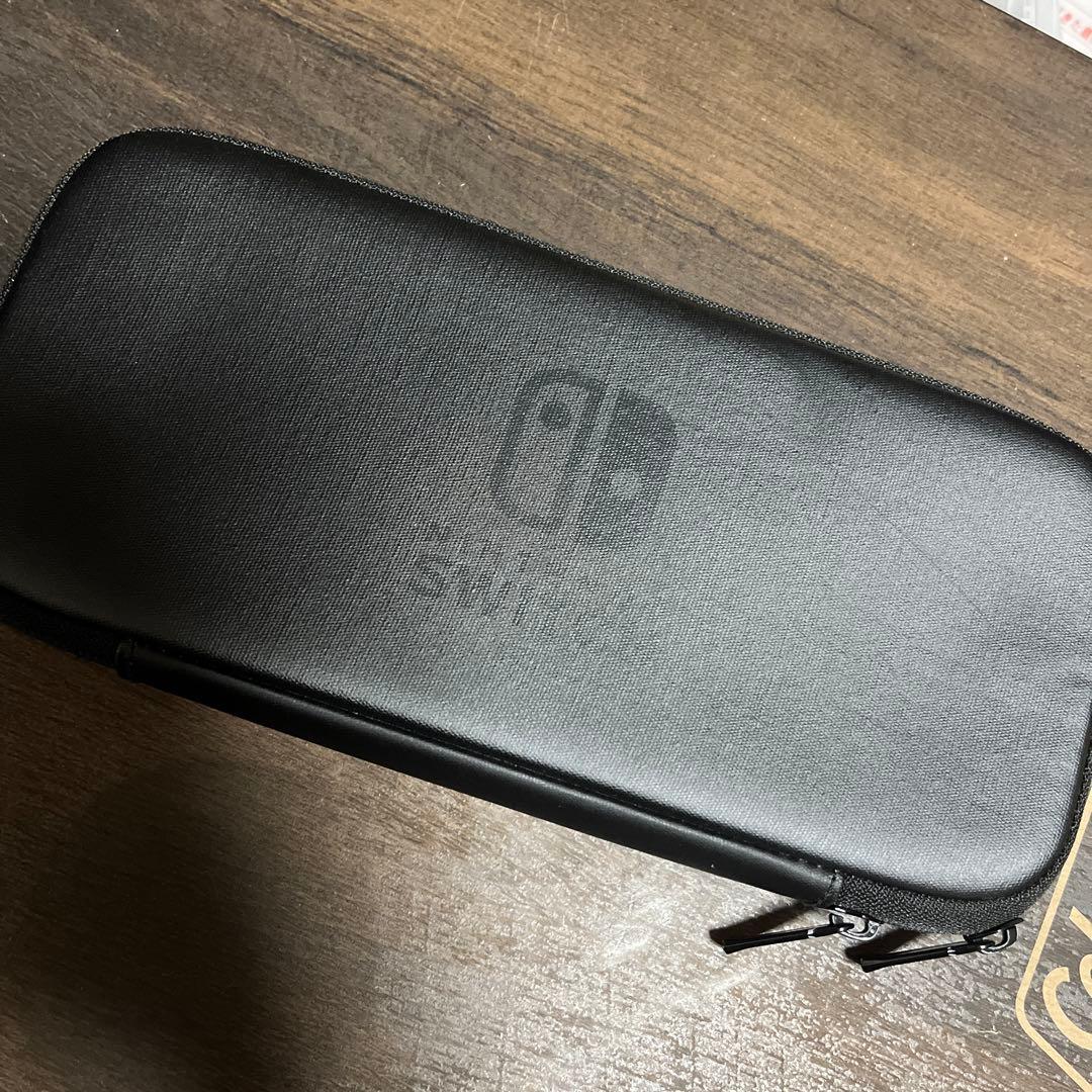 Nintendo Switch 本体 青/赤Joy-Con付き　キャリーケース
