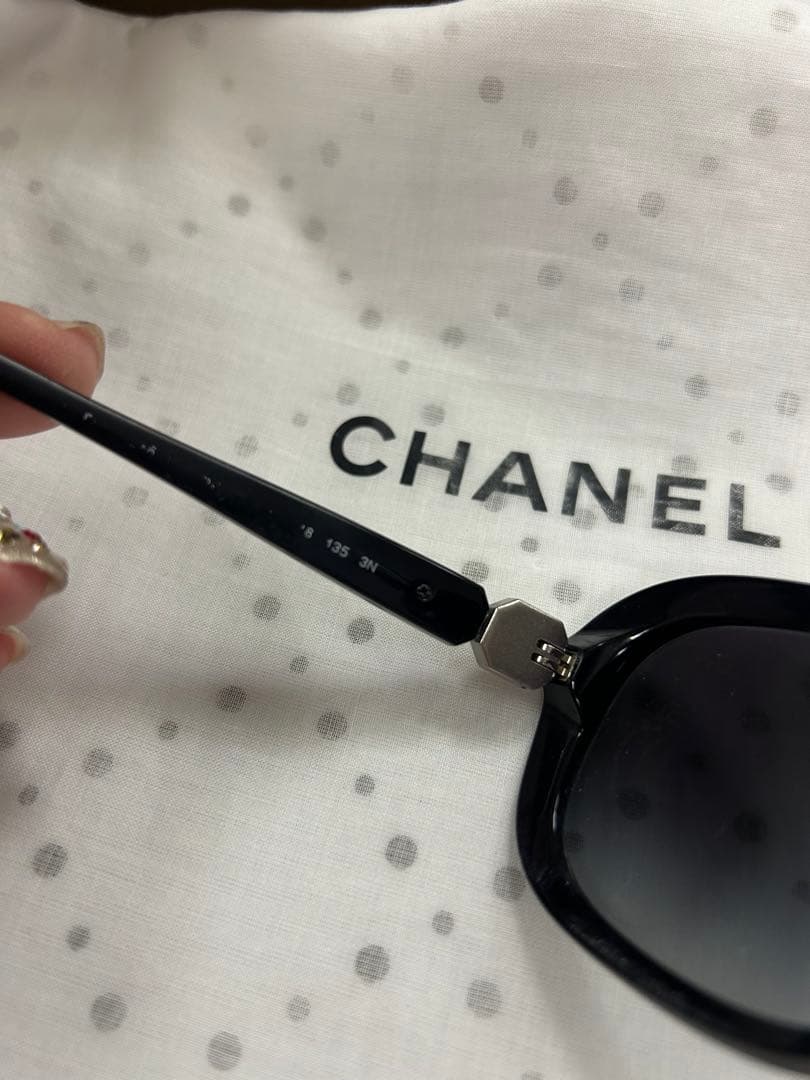 CHANEL シャネル　サングラス