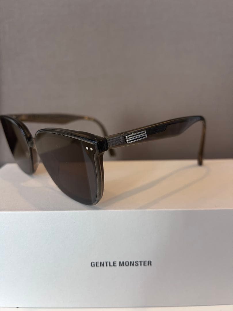 silk 　GENTLE MONSTER ジェントルモンスター