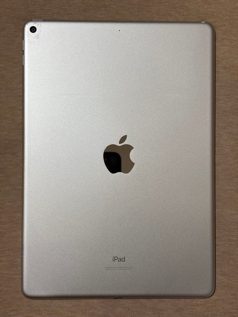 iPad Air 3 シルバー　64GB Wi-Fiモデル　本体