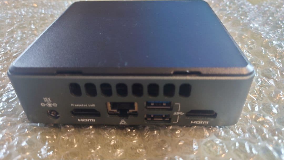 ミニPC Intel NUC core i3 7100u
