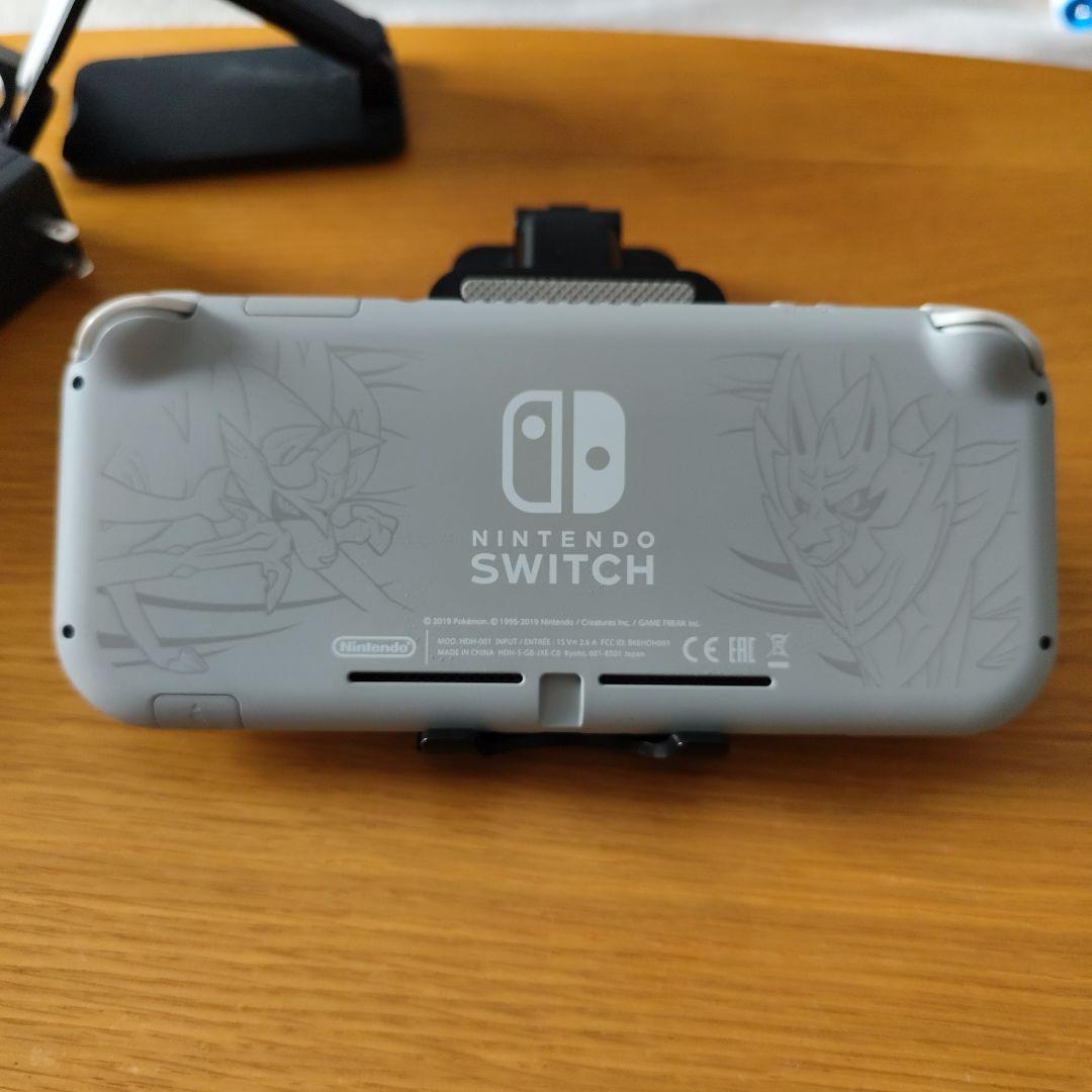 ニンテンドースイッチ ライト 本体 ザシアン・ザマゼンタ 剣盾　他付属品