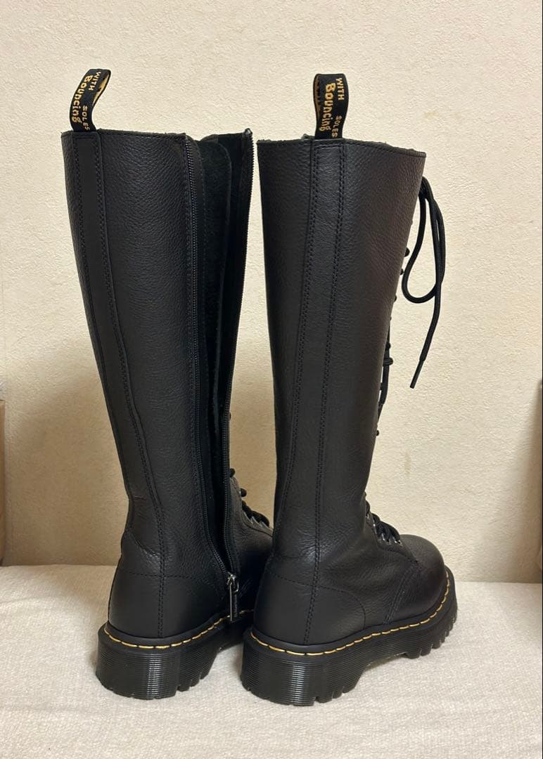 【美品】Dr.Martens 1B60 BEX 20ホールブーツ　23.5cm