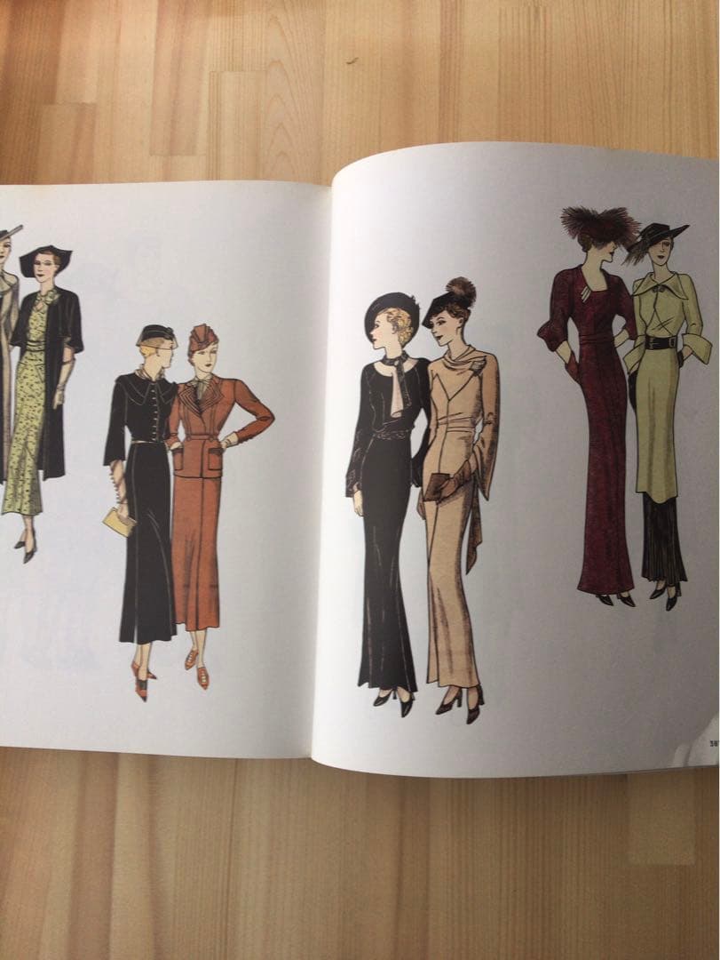 【洋書】ファッションデザイン　1800-1940 時装設計