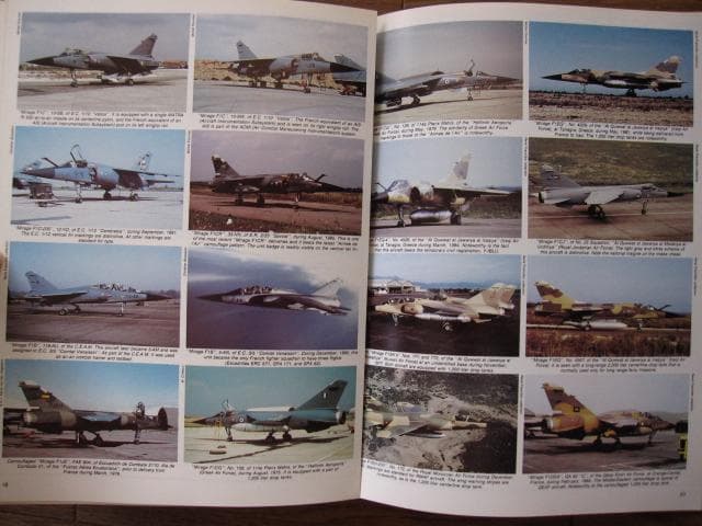洋書 Dassault Mirage F1 Aerofax Minigraph 17