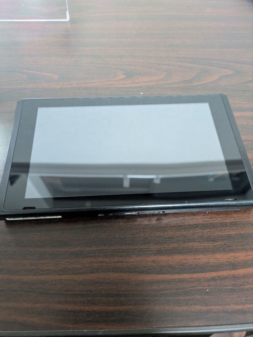 【極美品】NINTENDO Switch 本体のみ　動作確認済
