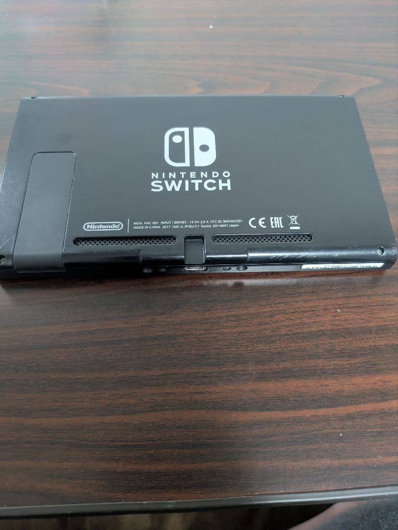 【極美品】NINTENDO Switch 本体のみ　動作確認済