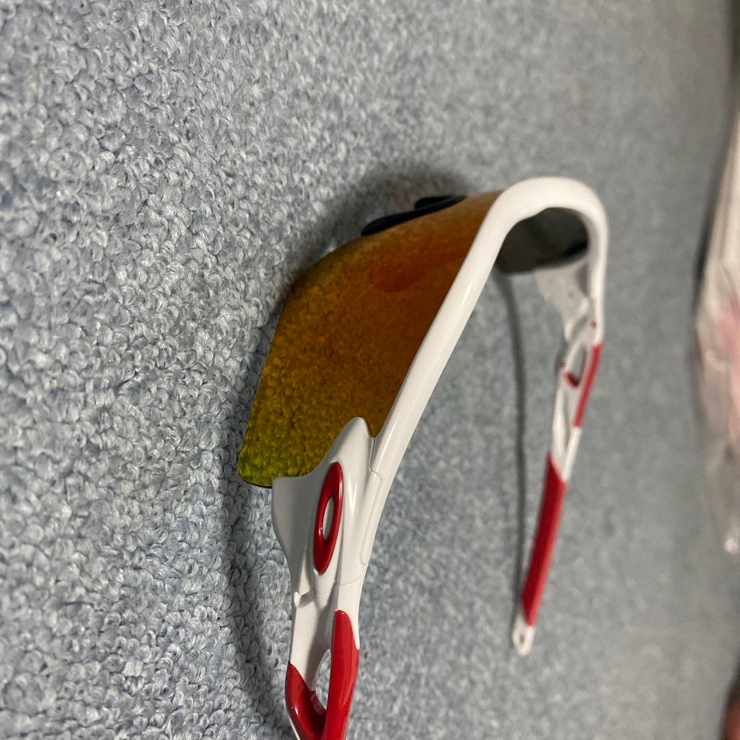 Oakley スポーツサングラス ホワイト/レッド/イエロー