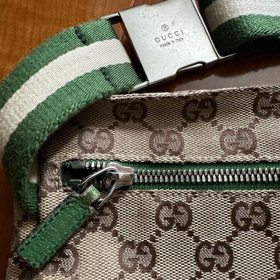 GUCCI ロゴ入りボディバッグ・ウエストポーチ