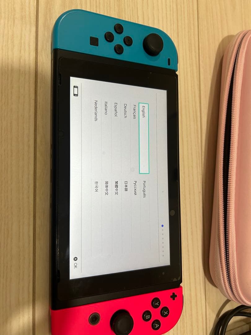 【ソフト付き！】Nintendo Switch 本体 青とピンクのJoy-Con