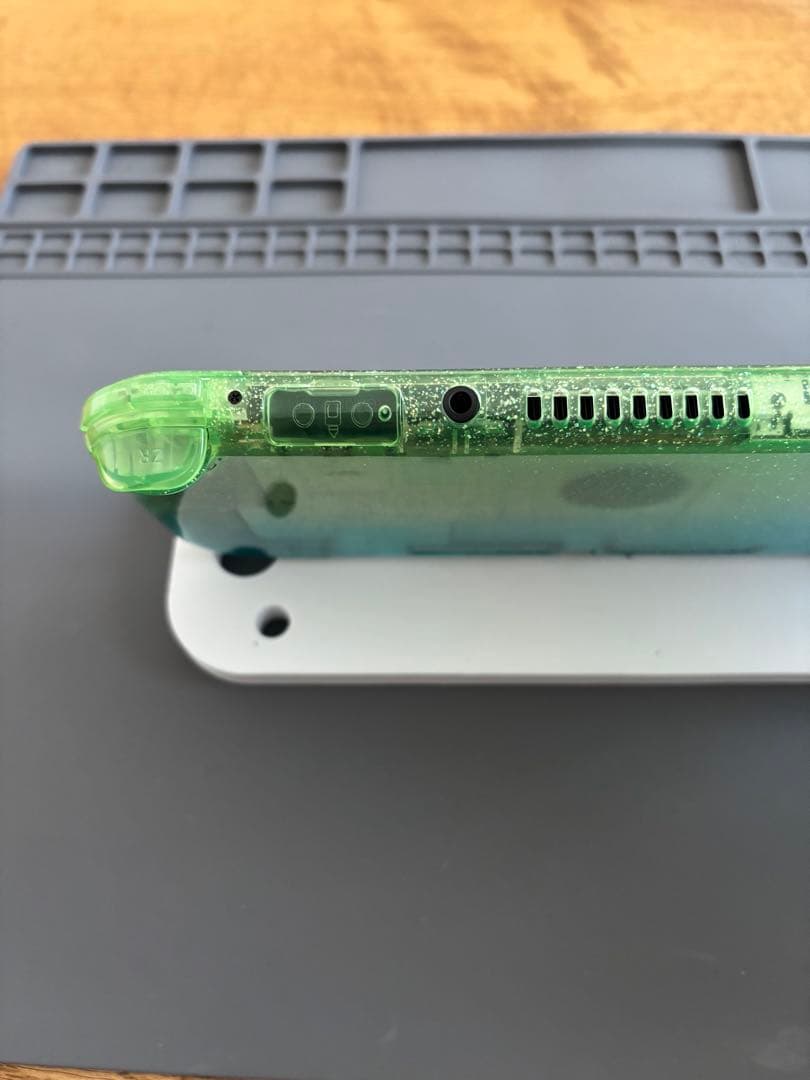 Nintendo Switch Lite本体　カスタム品　グリーン＆ブルー仕様